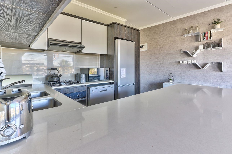 To Let 1 Bedroom Property for Rent in Sandown Western Cape